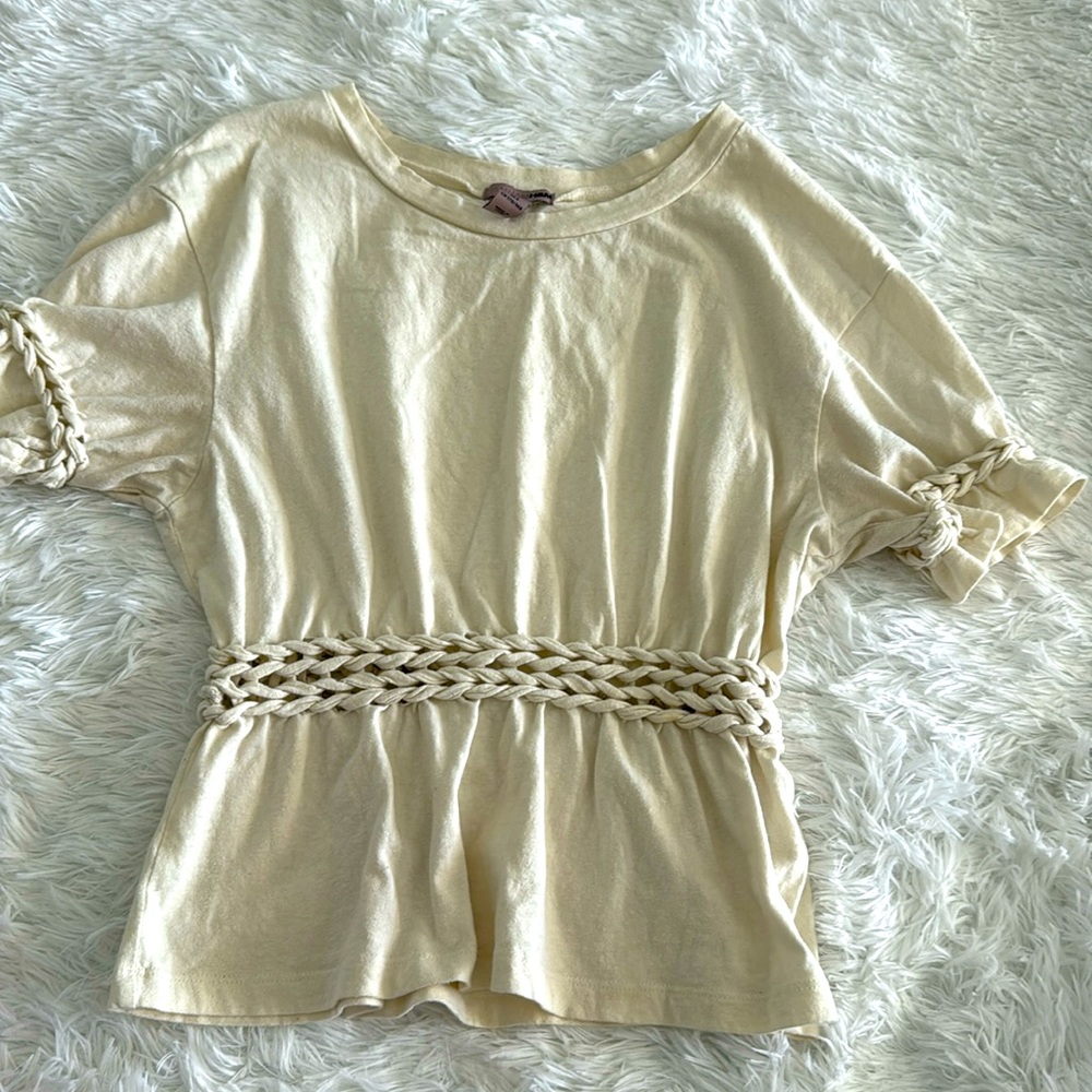 Unique rope accent t shirt Sz 8